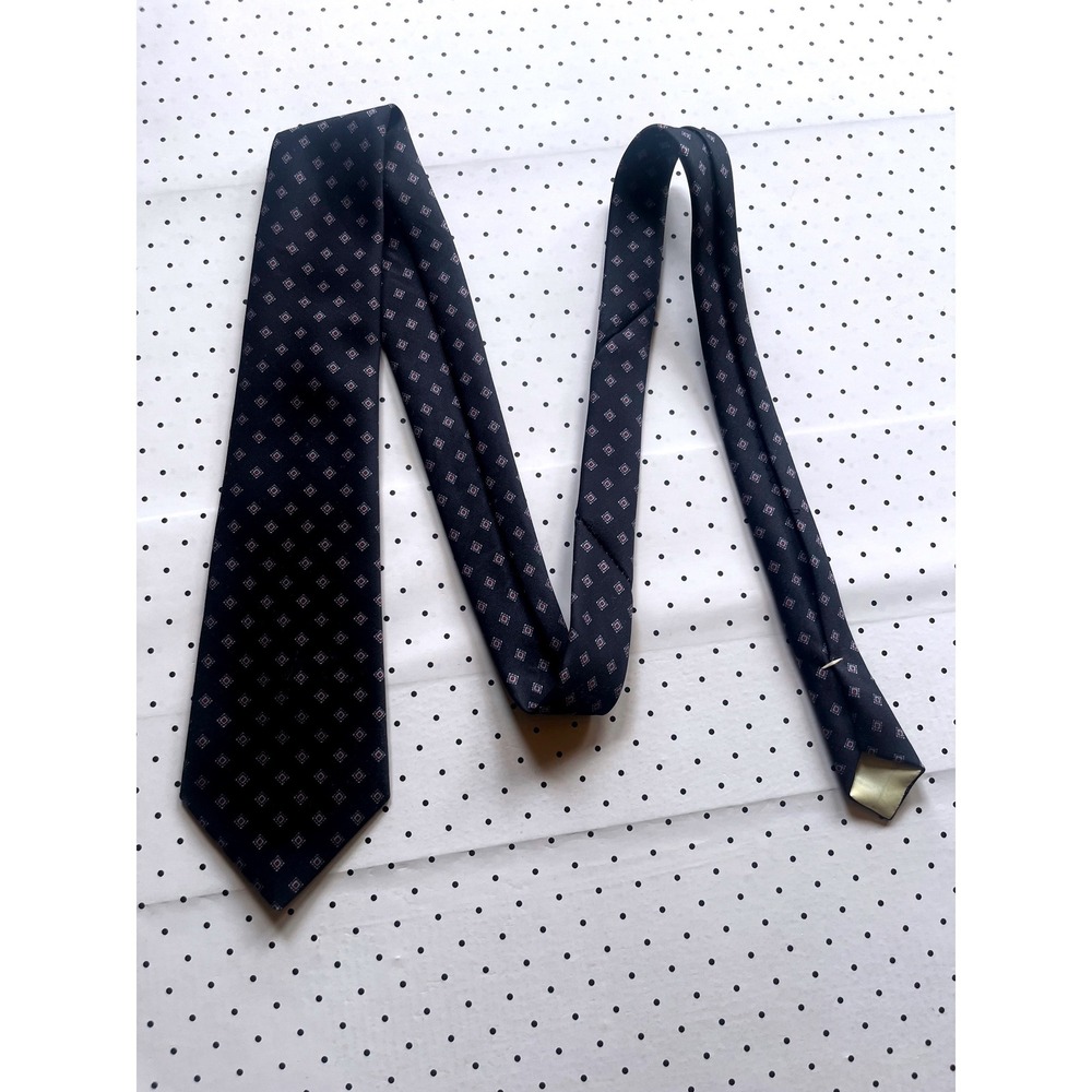 Tattersall Mens Silk Tie Navy Blue Red White Geometric Medallion Pattern Classic